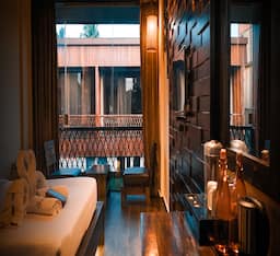 Premium Room (Pool View)